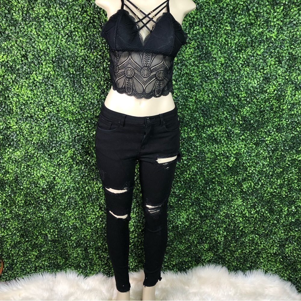 Black distressed jeans